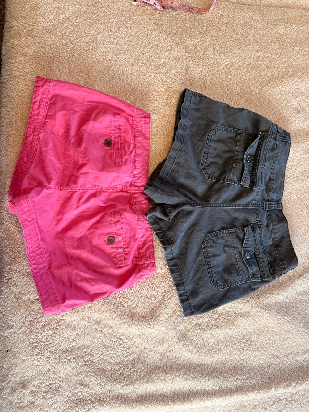 UNIONBAY Women's Gray and Pink Cotton Blend Jean Shorts Duo - Picture 4 of 7
